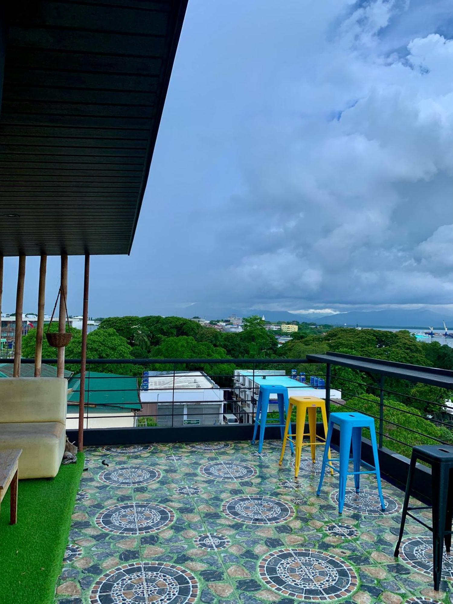 Grande Vista Hotel Puerto Princesa Buitenkant foto