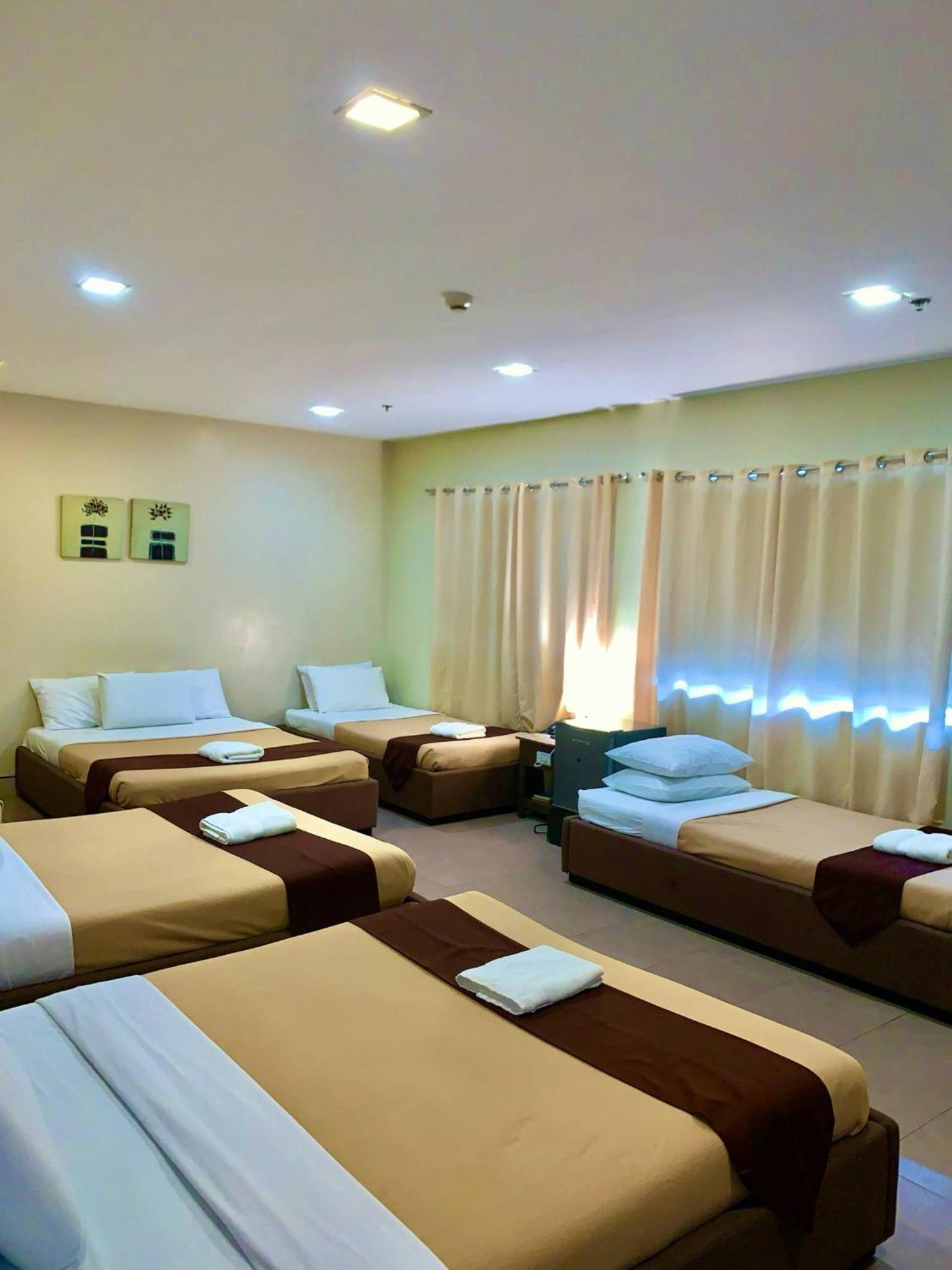 Grande Vista Hotel Puerto Princesa Buitenkant foto