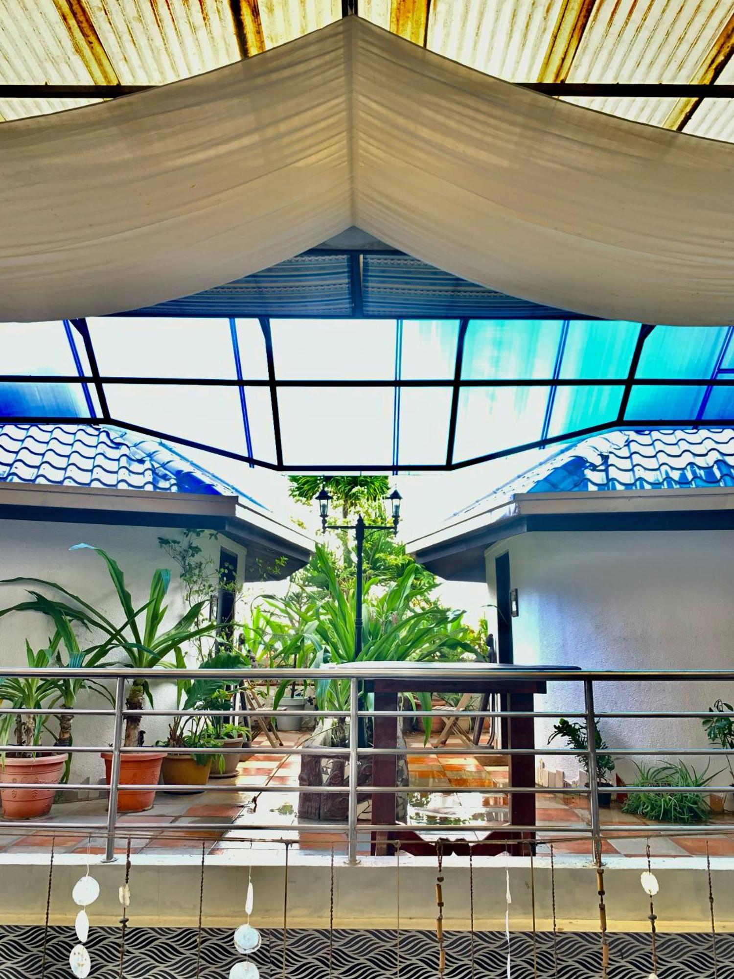 Grande Vista Hotel Puerto Princesa Buitenkant foto