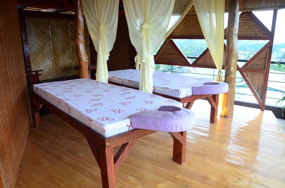 Grande Vista Hotel Puerto Princesa Buitenkant foto