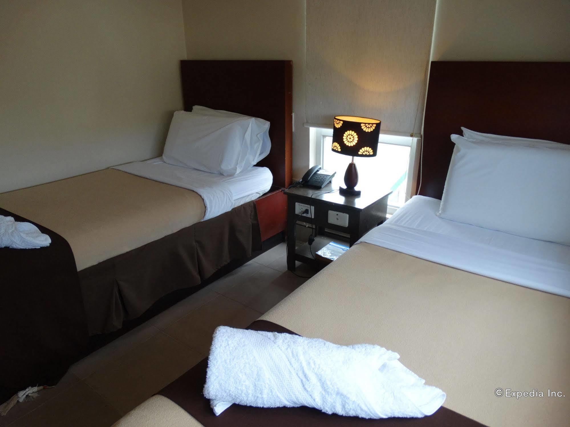 Grande Vista Hotel Puerto Princesa Buitenkant foto